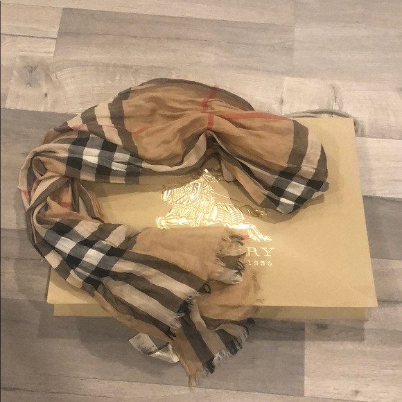 Burberry check scarf